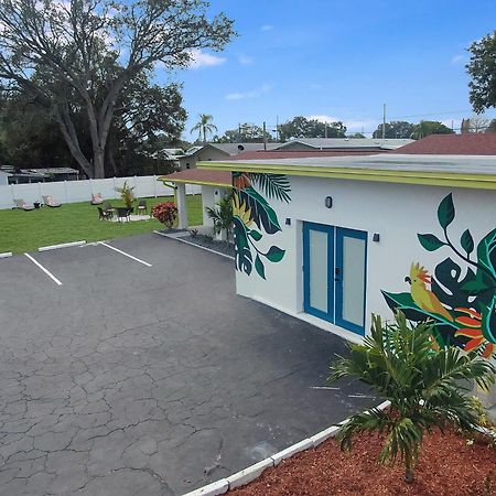 Palm Cove Motel Clearwater Exterior photo